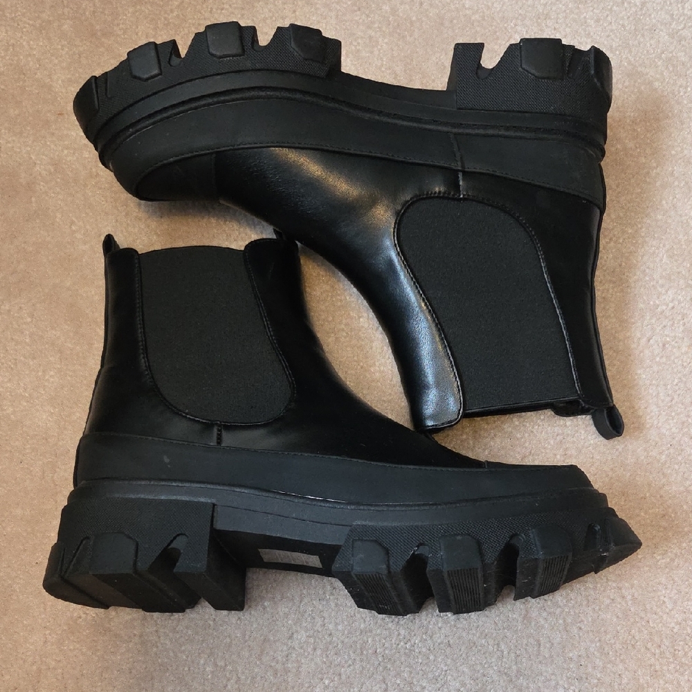 Black Platform Chelsea Ankle Boots